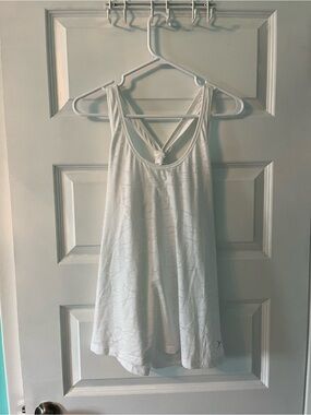 Old Navy White Tank Top size Medium